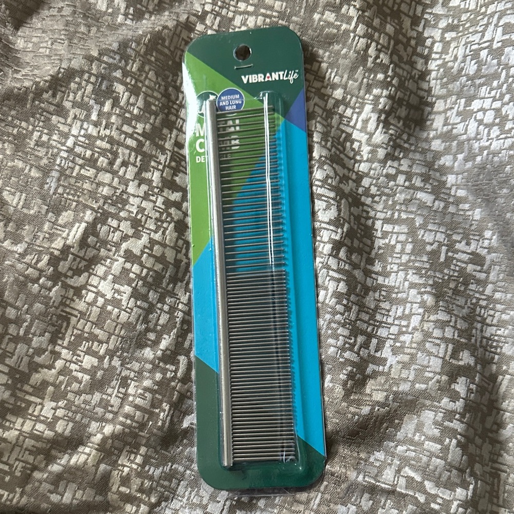 Vibrant Silver Metal Detangling Comb